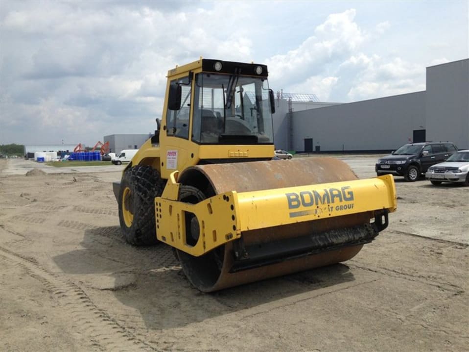 Грунтовый каток «Bomag BW 213»