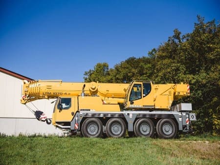 Автокран Liebherr 1070 - 70 тонн